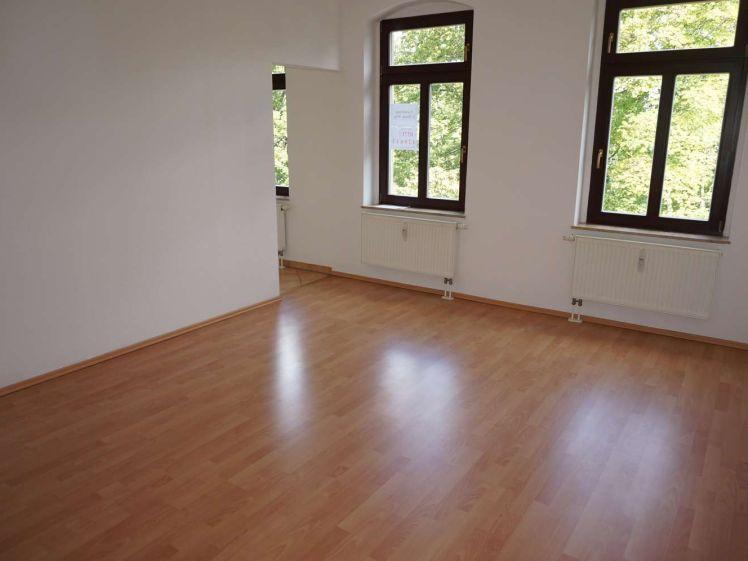 Wohnen am Schloß-Chemnitz - frei ab 1.7.26 - 2.OG + Stellplatz ! - Photo 1