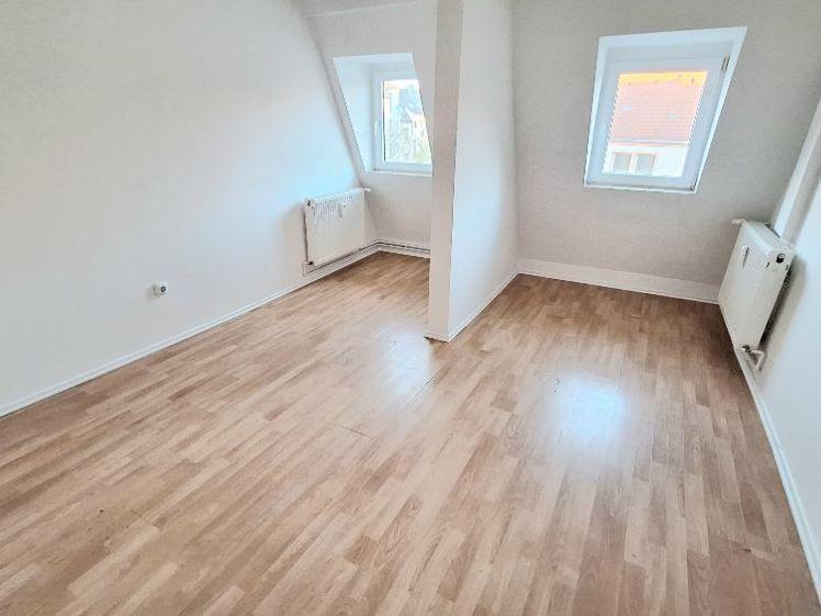 Günstige 5-Raum-DG-Whg. mit Dachbodenkammer zum selbst herrichten - Photo 1