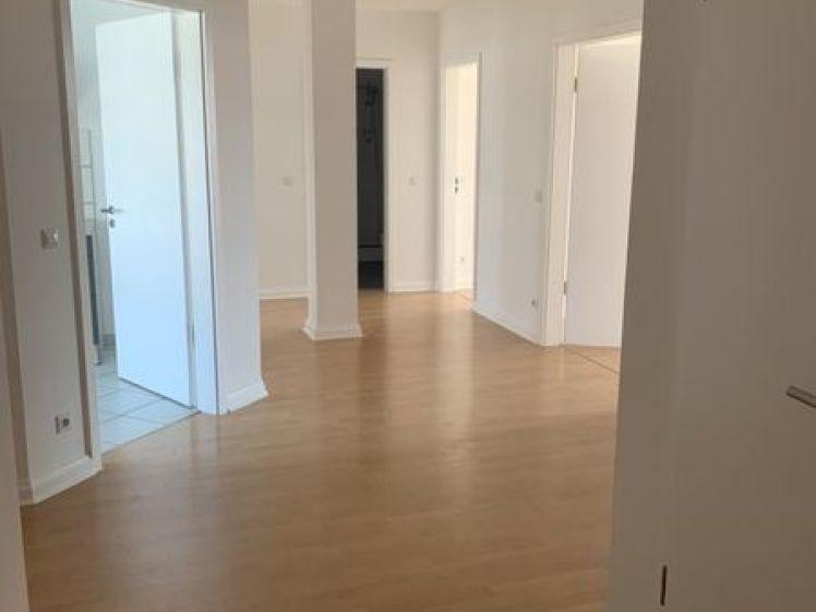 helle 3 Zimmer-Whg*Wannenbad* tolle EBK* Lindenau* 4.OG* G-WC*Aufzug* SP anmietbar - Foto 1