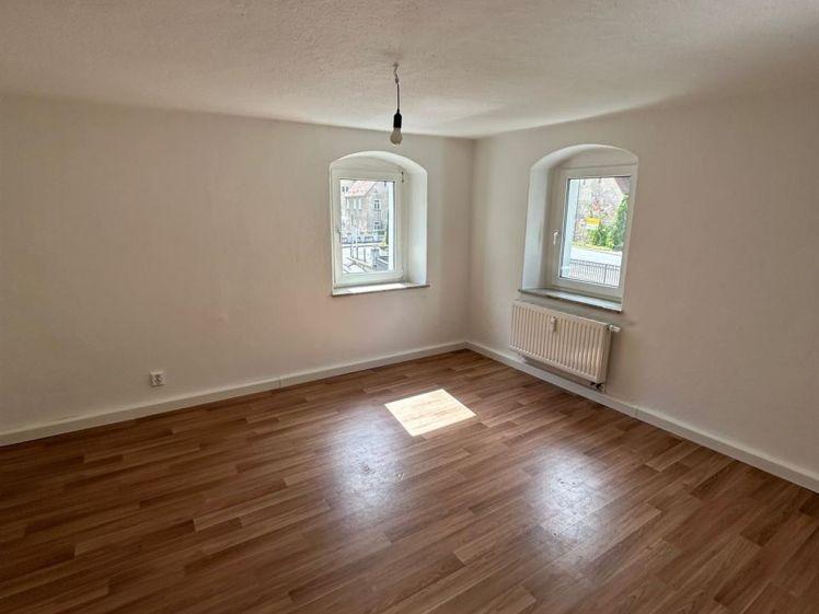 Gepflegte 2-Zimmer mit Laminat in guter Lage! - Photo 1