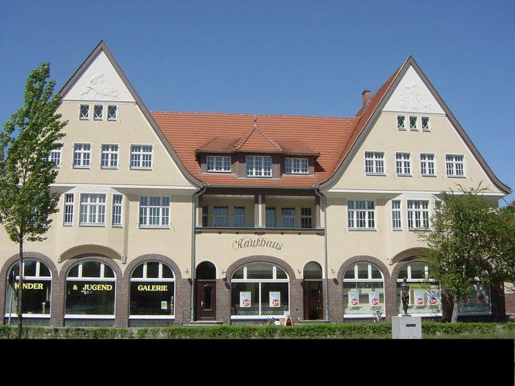 Frisch renoviertes Zuhause im 1. Obergeschoss – Leben mitten in Brieske - Foto 1