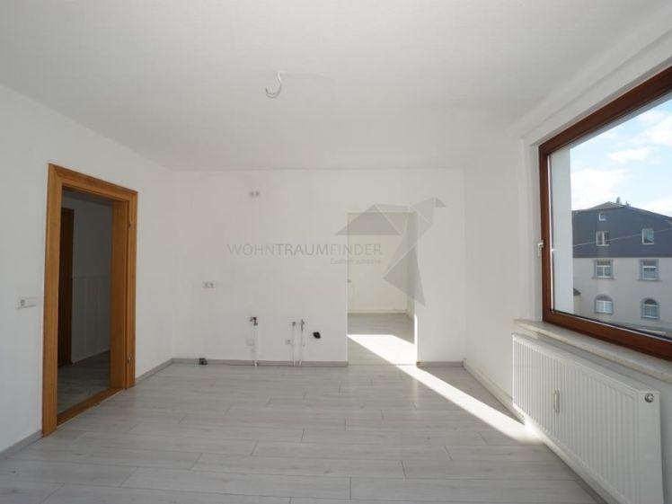 Geräumige 2-Raum-Wohnung mit großer Wohnküche, Gartennutzung und PKW-Stellplatz - Photo 1