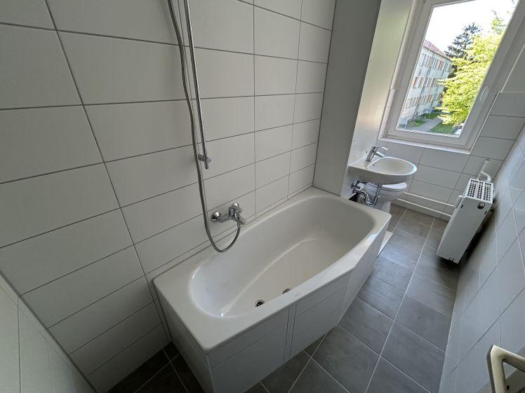 Schnell sein und Nachmieter werden! Moderne 3-Zimmer-Wohnung in ruhiger Lage! - Foto 1