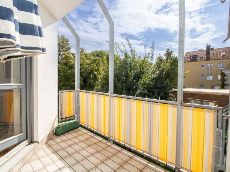 Charmante 4-Zimmer-Wohnung mit Balkon in idyllischer Lage nahe dem Lechufer - Photo 1
