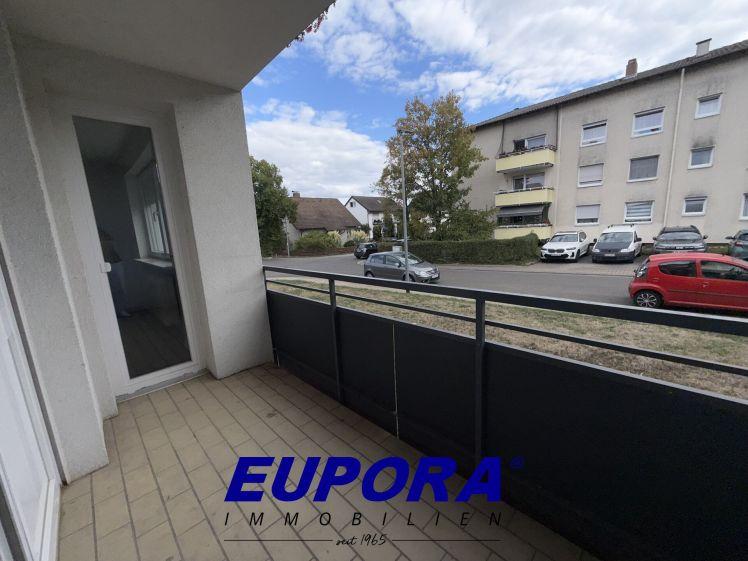 EUPORA® Immobilien: 3 Zimmer Wohnung mit Balkon in Eisenberg. - Photo 1