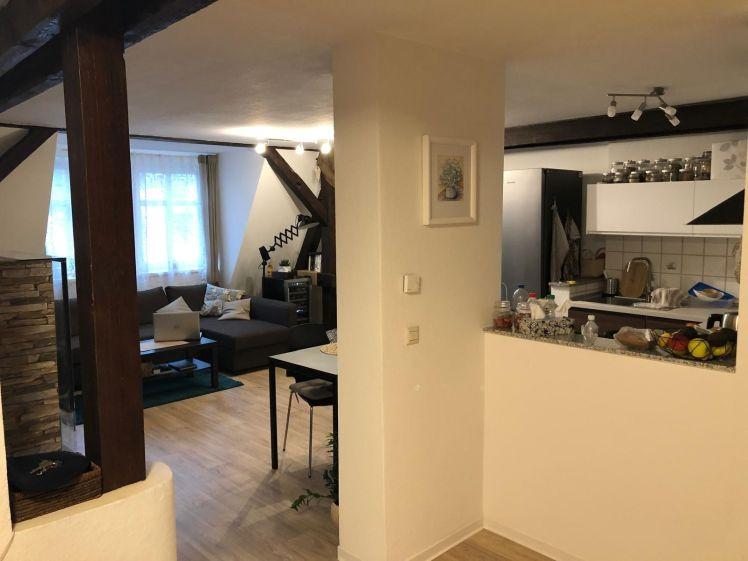 Urgemütliche Dachgeschosswohnung sucht Nachmieter - Photo 1