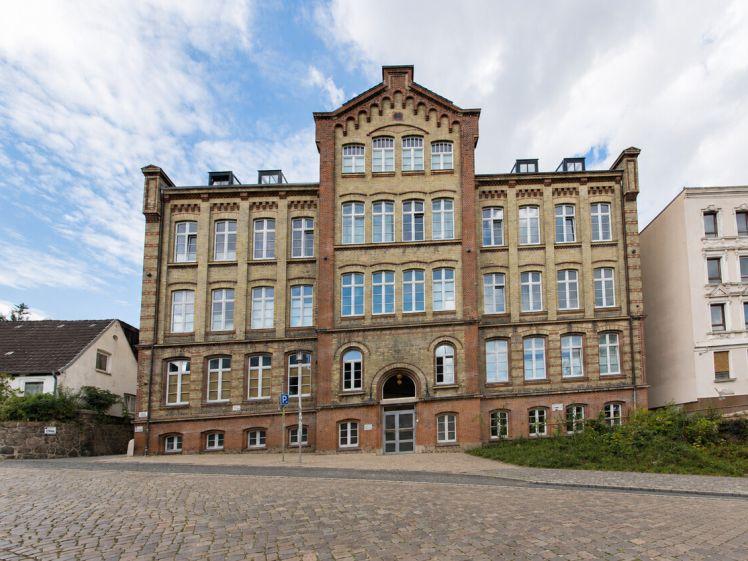 Altbaucharme trifft zeitgemäßen Wohnkomfort - Foto 1