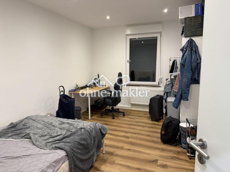 Möbliertes, renoviertes WG-Zimmer in 4er-WG mit Balkon! - Photo 1