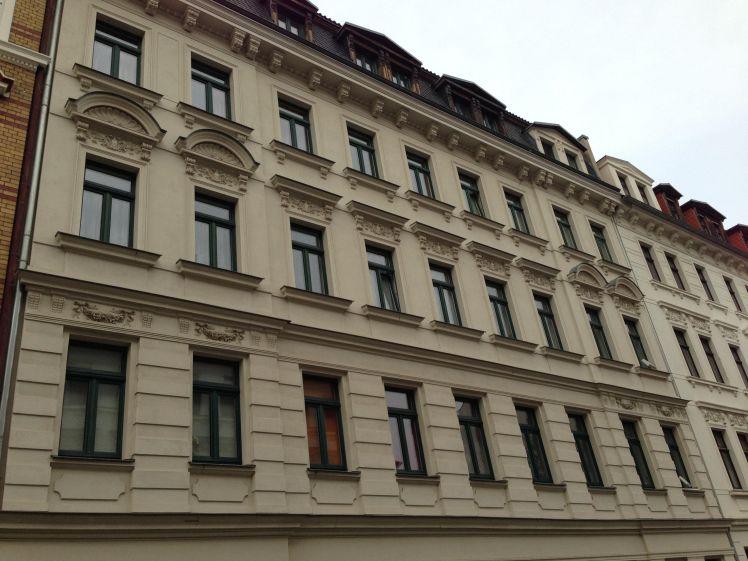 Schöne Dachgeschosswohnung in Leipzig - Anger-Crottendorf - Foto 1