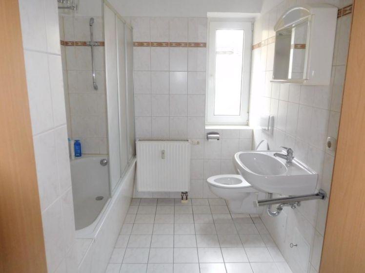 Prima 2-Raum Whg. mit großer Küche, schönem Bad sowie Fernsicht zum absoluten Top-Preis - Foto 1