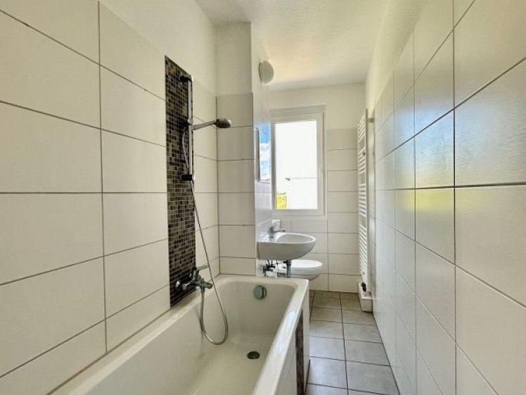 Balkon / Modernes Bad / Gute Lage - Photo 1