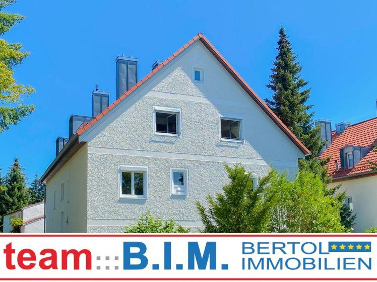Schöne Maisonette mit Balkon, Gartennutzung, hochwertiger Einbauküche und sehr modernen Bädern - Photo 1