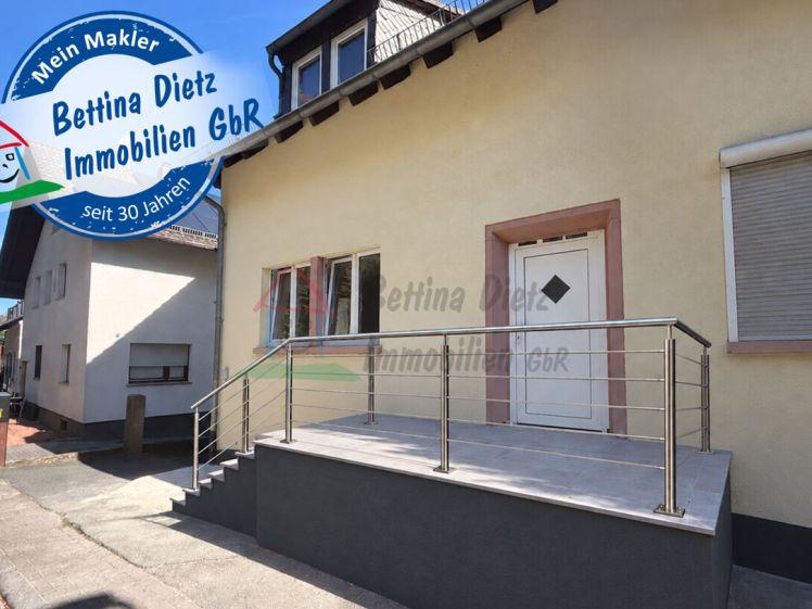 DIETZ: Helle 2-Zimmer-Wohnung mit neuer Einbauküche! - Foto 1