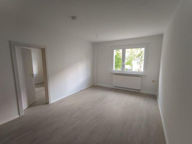2-Zimmer-Wohnung mit Balkon und Blick ins Grüne - Photo 1
