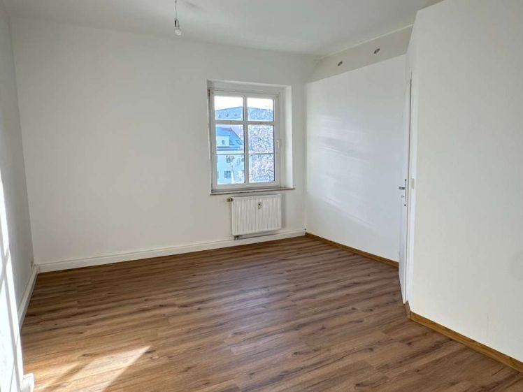Frisch sanierte Wohnung mit Pkw-Stellplatz in Marienthal! - Photo 1