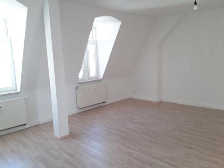 Renovierte 4-Raum-DG-Whg. mit 2 Bädern - Foto 1