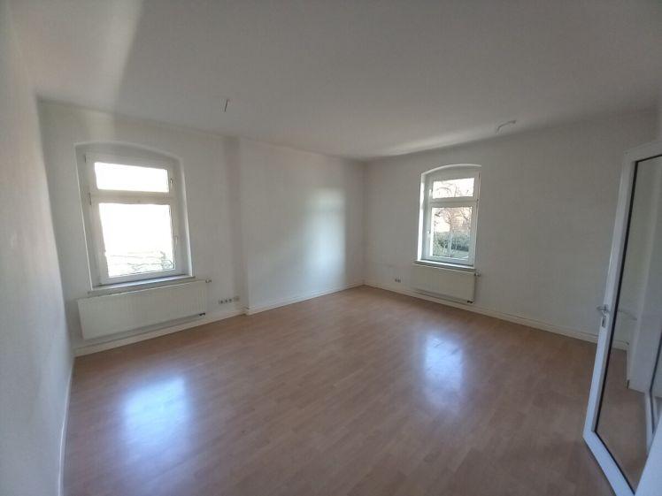 gemütliche 3-Zimmer Wohnung im 2. OG am Rosa-Luxemburg-Park, mit Mietergarten - Photo 1