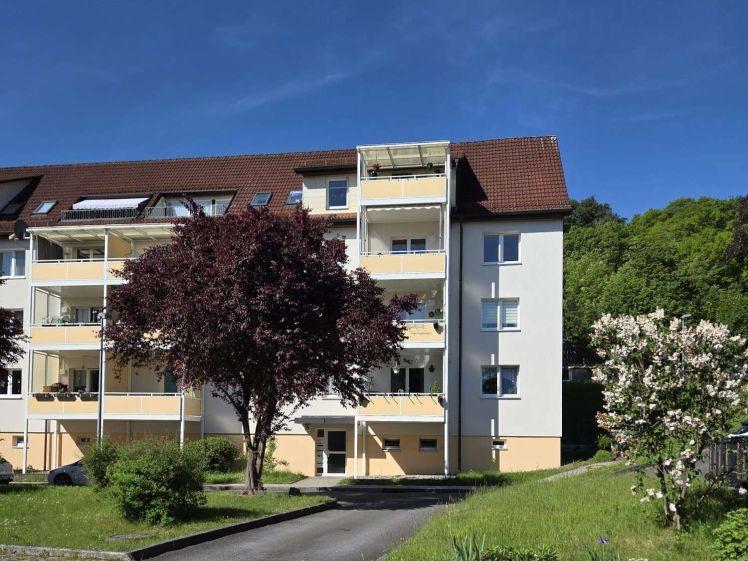 Dachgeschosswohnung mit Balkon und Einbauküche - Foto 1