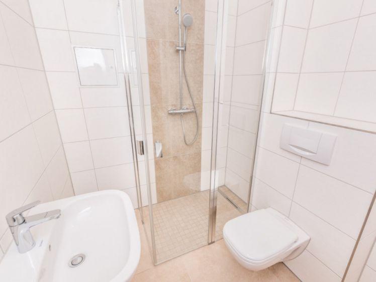 Altbauwohnung / Ebenerdige Dusche - Photo 1