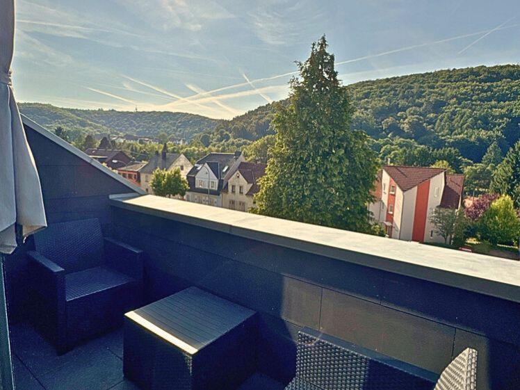 Uni-Nähe: Schöne 3 1/2 ZKB-Wohnung mit Kamin & Loggia, zentral in Saarbrücken-Scheidt - Foto 1