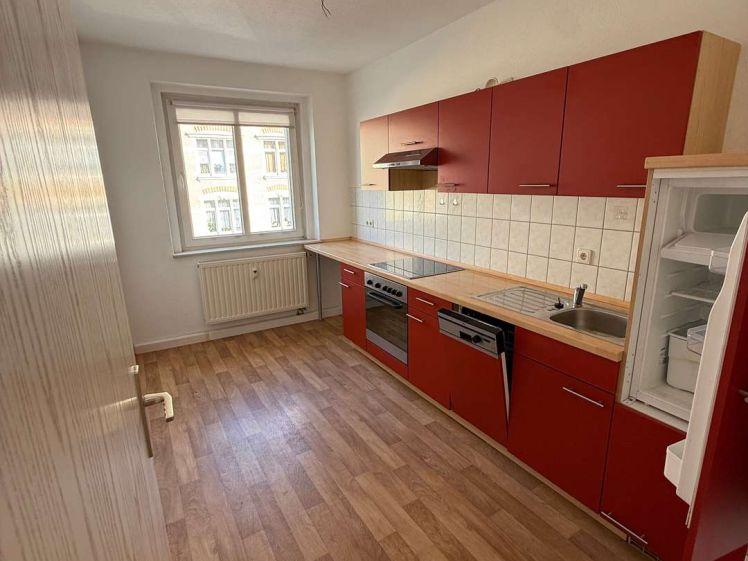 Schöne 2-Raumwohnung mit Balkon & Einbauküche – sofort bezugsfrei - Photo 1