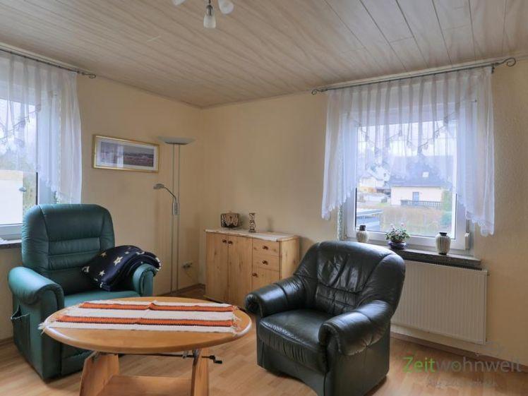(EF1231_M) Zwickau: Oberlungwitz, preiswerte möblierte Wohnung mit PKW-Stellplatz, Dusche, Waschmaschine - Foto 1
