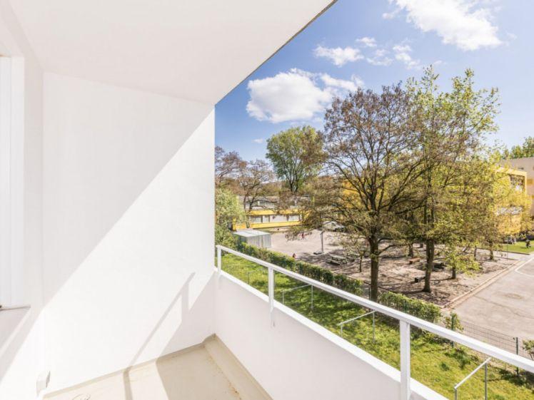 Aufzug / Modernes Bad / Südbalkon - Photo 1