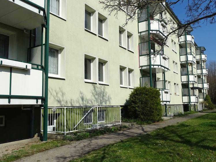 Erstbezug nach Komplettsanierung - Hier entsteht Ihr neues Zuhause im Grünen - Foto 1