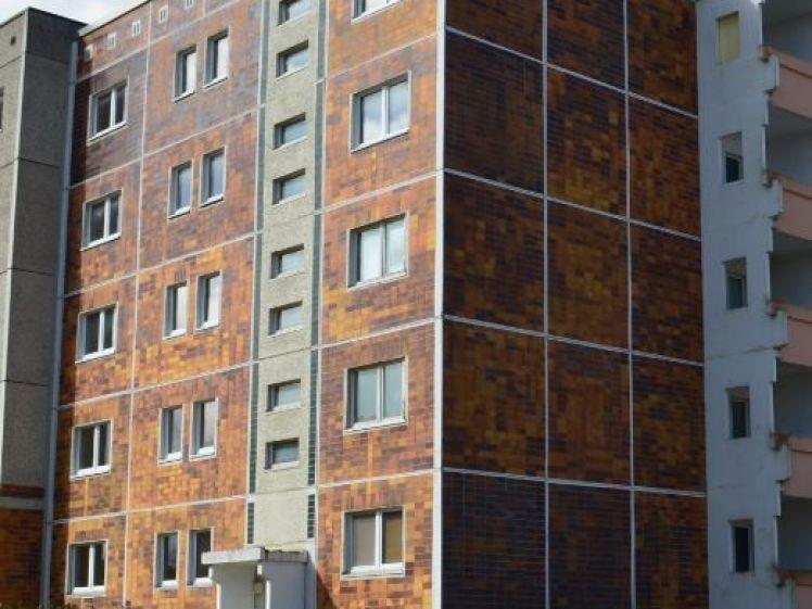 2-Zimmer-Wohnung mit Wanne in Rostock-Toitenwinkel – ab sofort verfügbar - Photo 1
