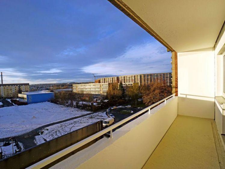 Großzügige 4-Zimmer-Wohnung mit Balkon in ruhiger, grüner Lage - Foto 1