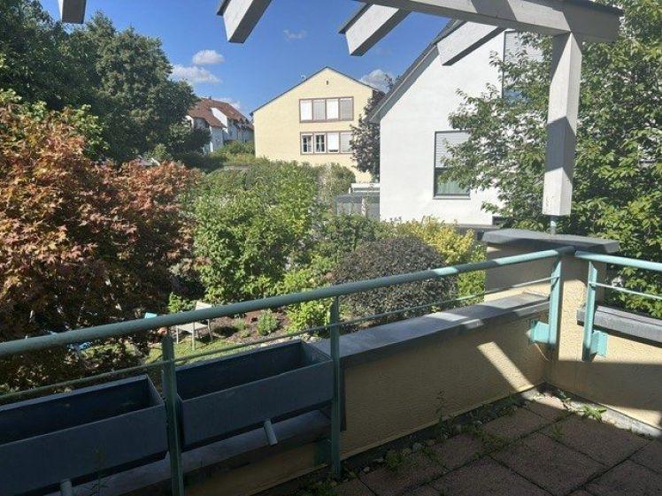 Aidlingen: Zentral gelegene 3 ZW mit Balkon - Photo 1