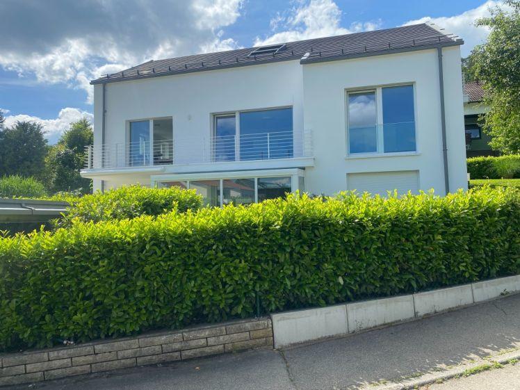 Exklusive 3,5-Zimmer-Wohnung mit Südbalkon in Aichtal-Neuenhaus - Photo 1