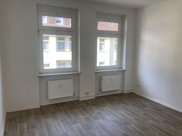 Helle 2-Zimmer-Wohnung mit Balkon sucht Sie! - Photo 1