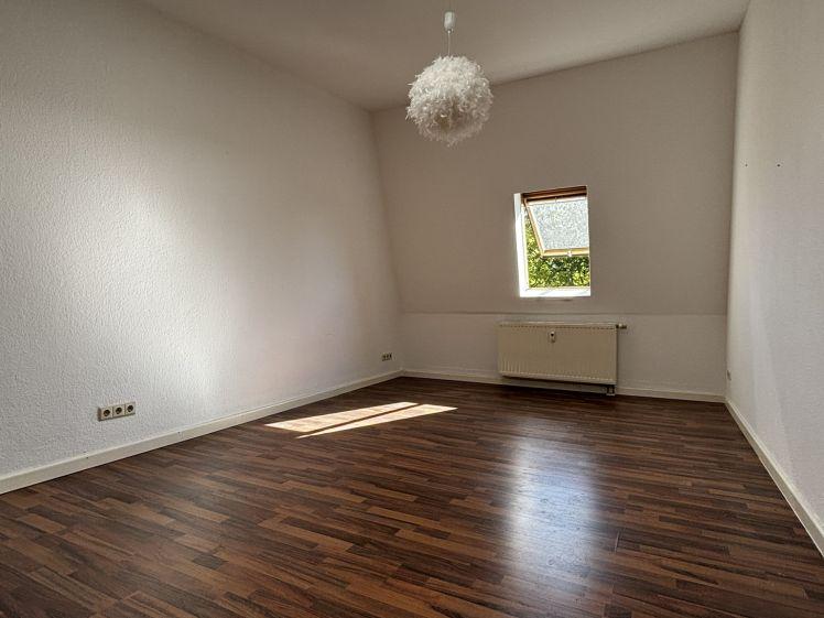 helle ruhig gelegene 2-Zimmer-DG-Wohnung inkl. EBK in Reichenbach (Vogtland) - Foto 1
