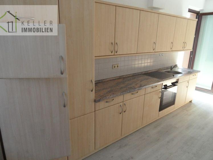 Langenhessen - 2 R-Whg. mit Balkon, inkl. Einbauküche, Tageslichtbad mit Dusche + Badewanne - Photo 1