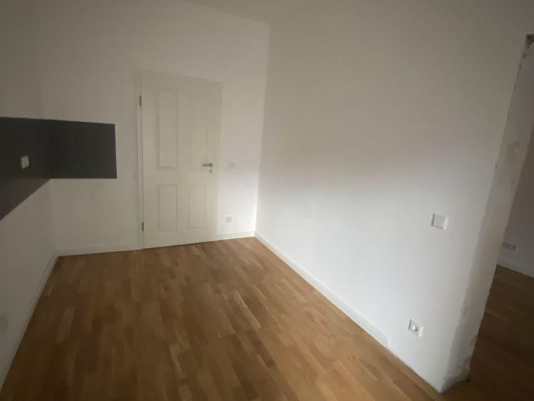 Erstbezug mit Balkon - Photo 1