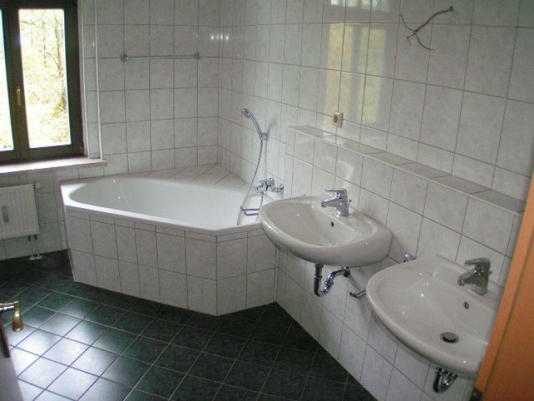 Werdau-Süd, 5-Zimmer-Whg., zentrumsnah, 2 Bäder - Photo 1