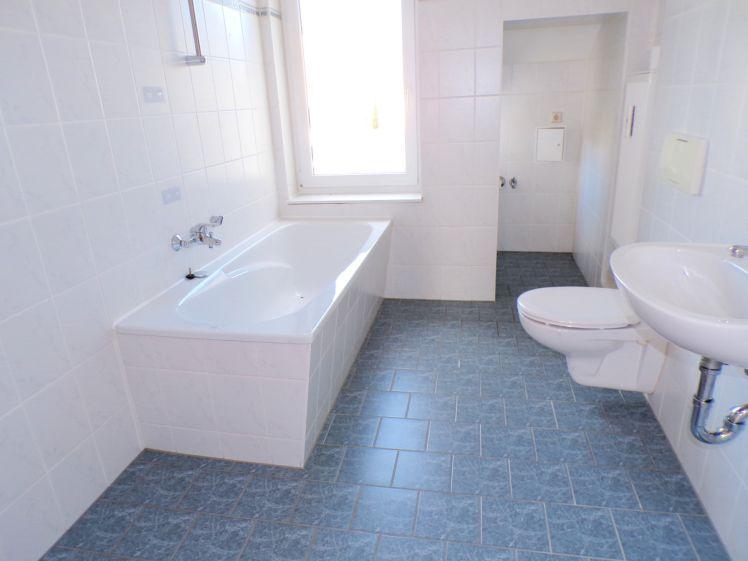 2 Zimmer Dachgeschosswohnung in Werdau zu Vermieten! - Photo 1