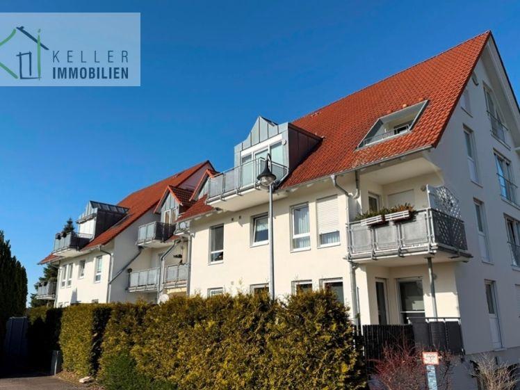 Tolle 3-R-Whg., 2 Balkone, EBK mögl., Badsanierung, TG-Stellplatz im Haus, Werdauer Randlage - Photo 1