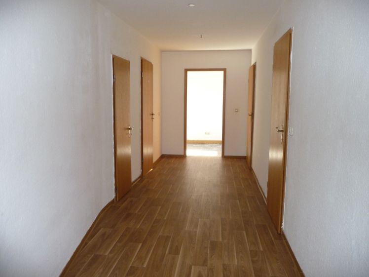 Helle 3-Raum-Wohnung mit Tageslichtbad - Foto 1