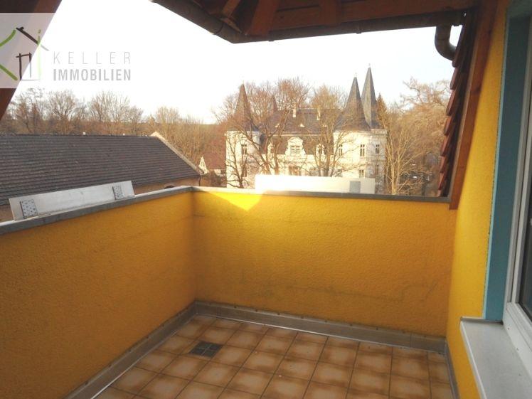Gemütliche 2-R-DG-Whg. mit Dachterrasse/Balkon und Tiefgaragenstellplatz - Photo 1