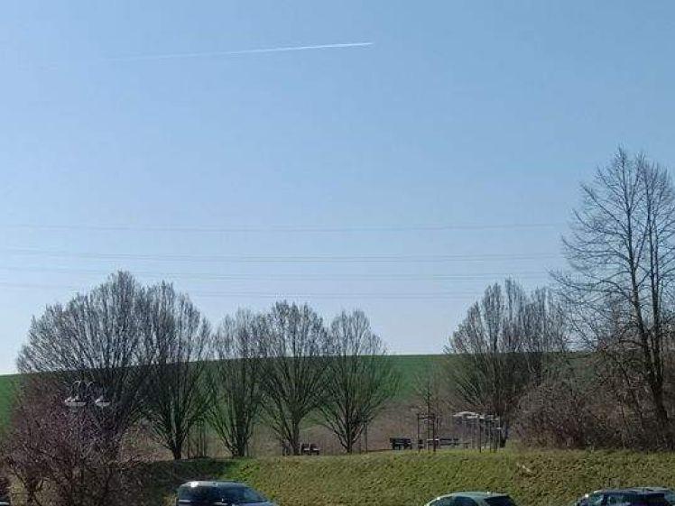 Ruhige Wohnung in Thurm mit Einbauküche - Photo 1