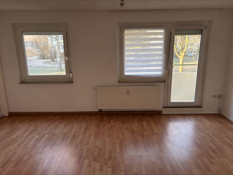 2 Raum Wohnung mit Balkon sofort frei - Photo 1