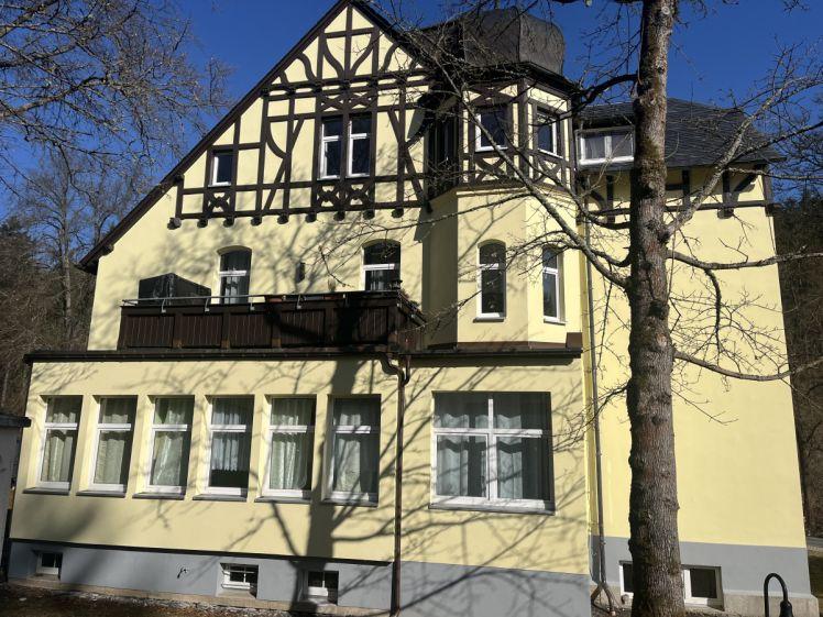 Wunderschöne 2,5-Zimmer-Wohnung in Bad Elster - Photo 1