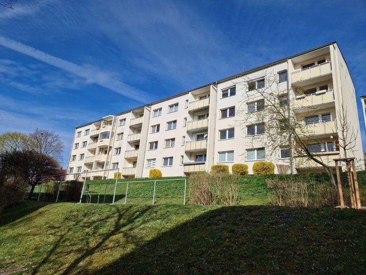 Renovierungsbedürftige 3-RW mit Süd-Balkon im 1.OG in Gera-Langenberg zu vermieten. - Photo 1