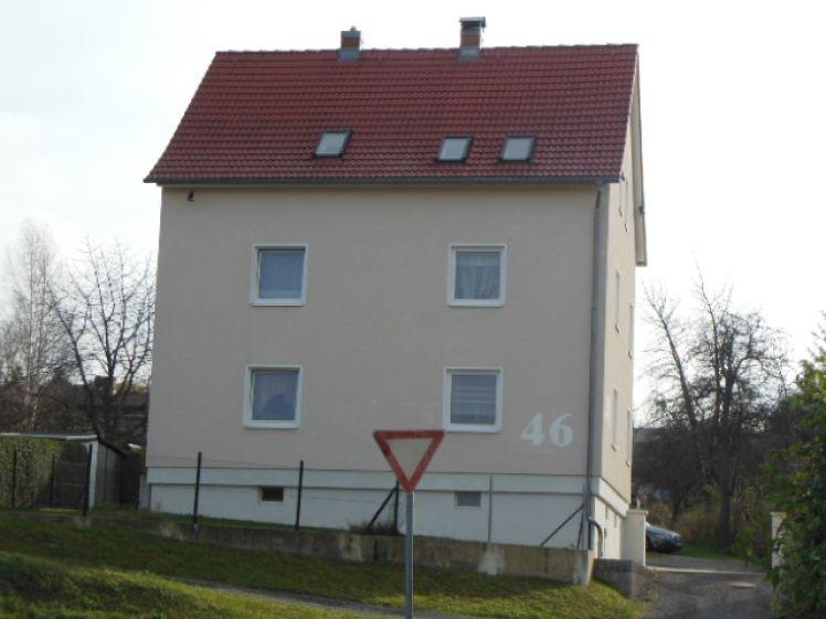 Helle 3-RW mit EBK im 1.OG in 3-Familienhaus in einer grünen Siedlung in Gera zu vermieten. - Photo 1