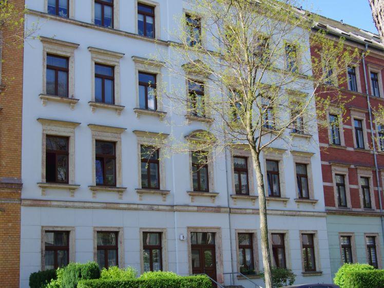 Wohnung mit Parkett und Südbalkon zum grünen Innenhof - Foto 1