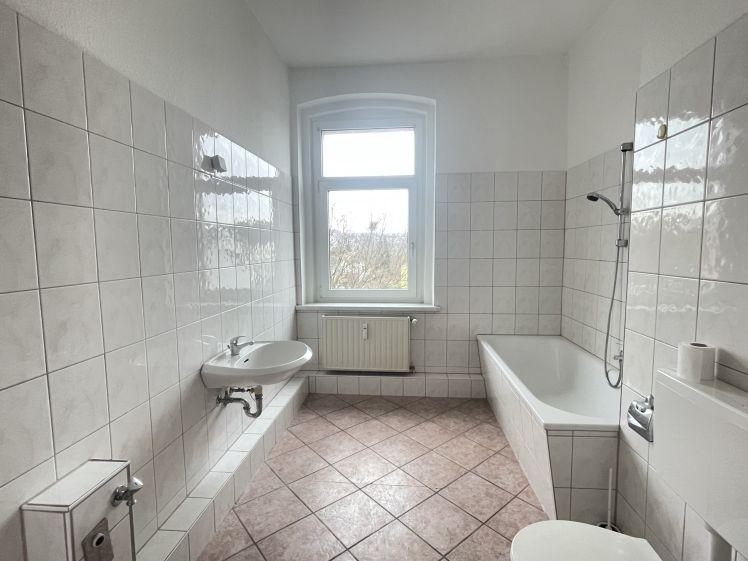 Helle 2-Raum-Wohnung nahe des Reichenbacher Zentrums mit Einbauküche - Photo 1
