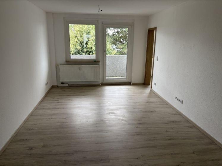 3 Raum Wohnung mit Balkon und Stellplatz ab sofort - Photo 1