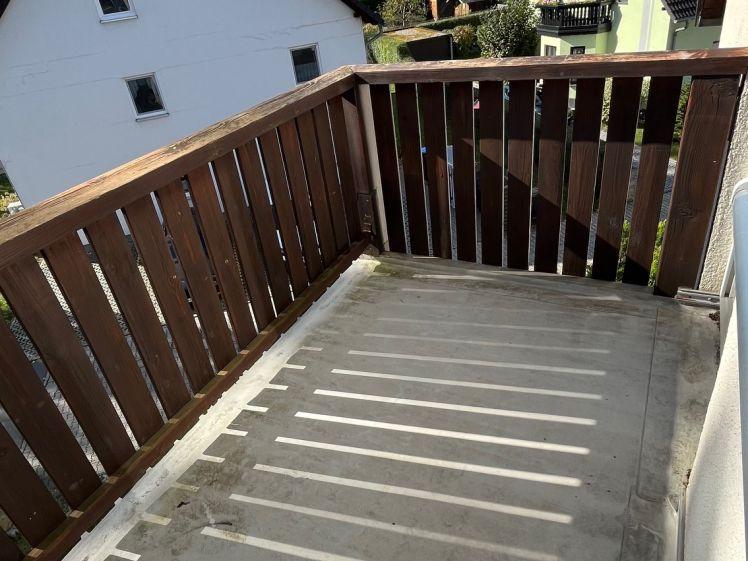 3-Zi.-DG-Whg. mit 2 Balkonen und Stellplatz - Photo 1